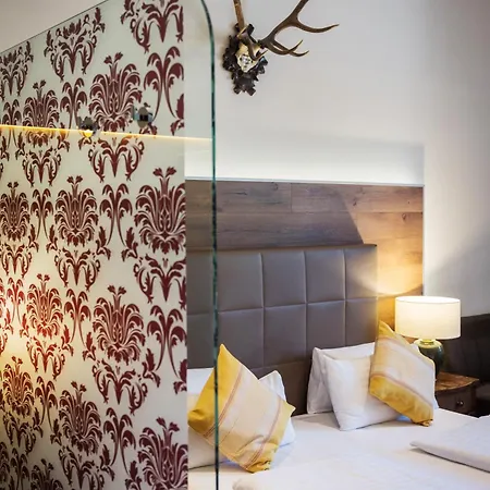 Schlosshotel Mondsee فندق موندزي