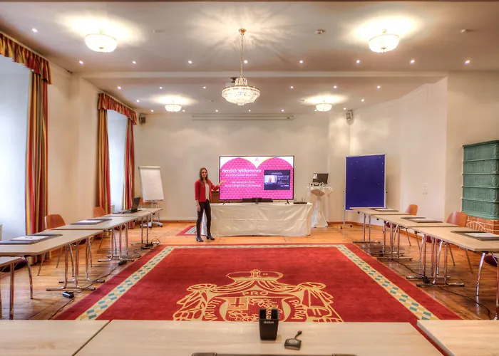 מלון Schlosshotel Mondsee