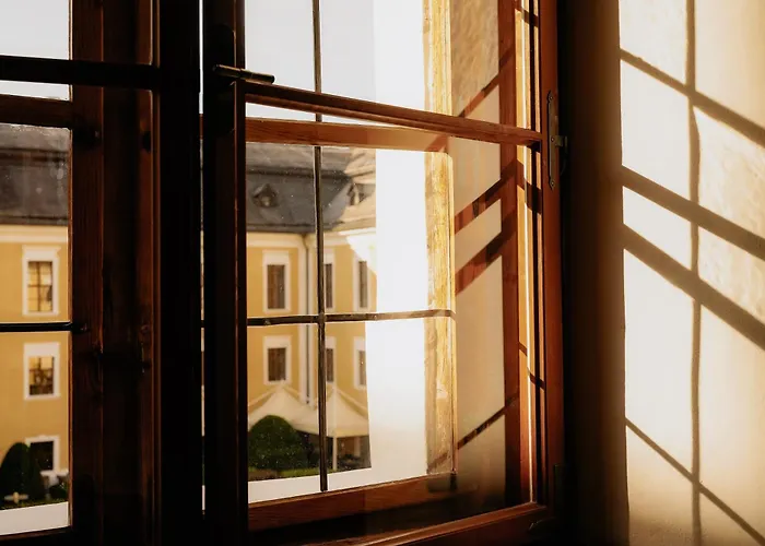 מלון Schlosshotel Mondsee מונדסי