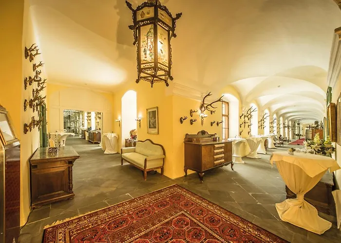 Schlosshotel Mondsee מלון