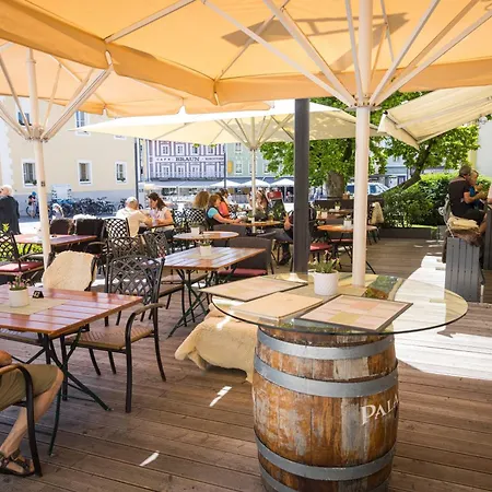 Отель Schlosshotel Mondsee 4*