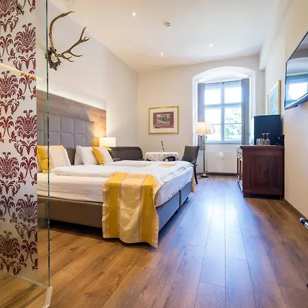 Отель Schlosshotel Mondsee Мондзее